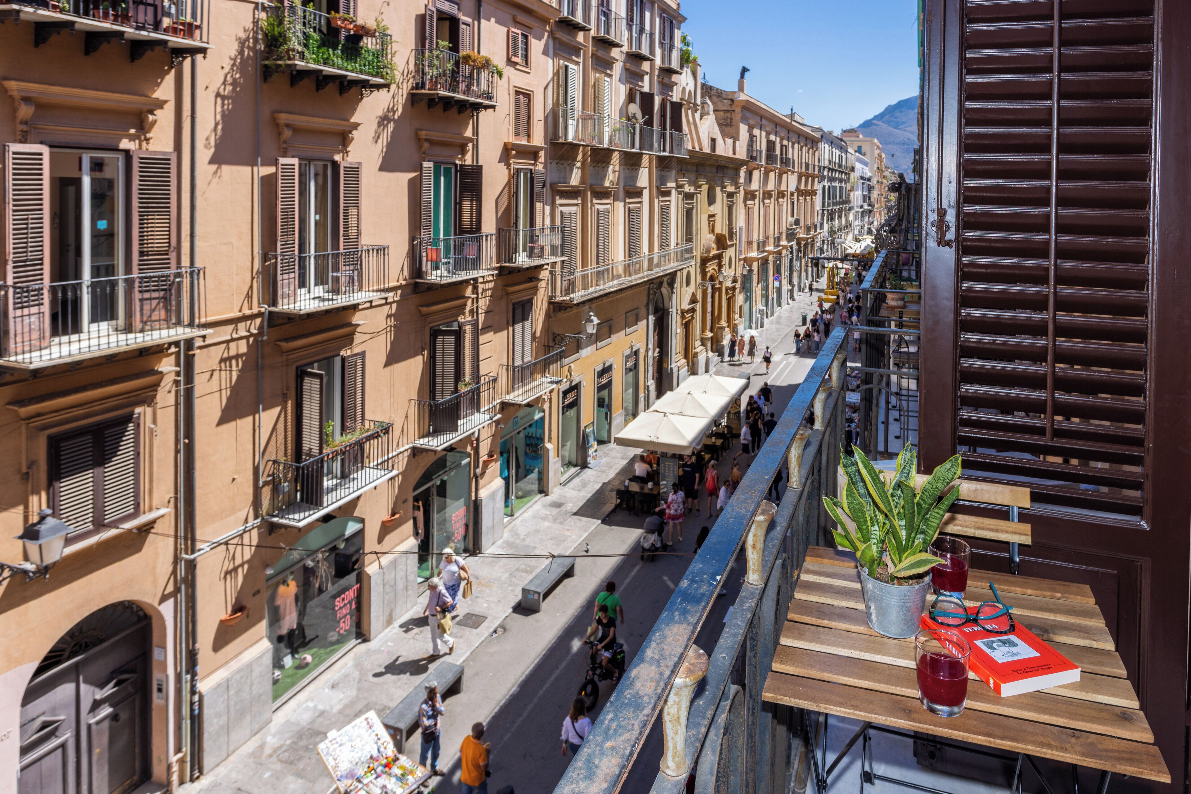 บริเวณภายนอก