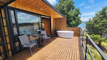 Superior Cabin, Pets Allowed, Lake View | Terrace/patio