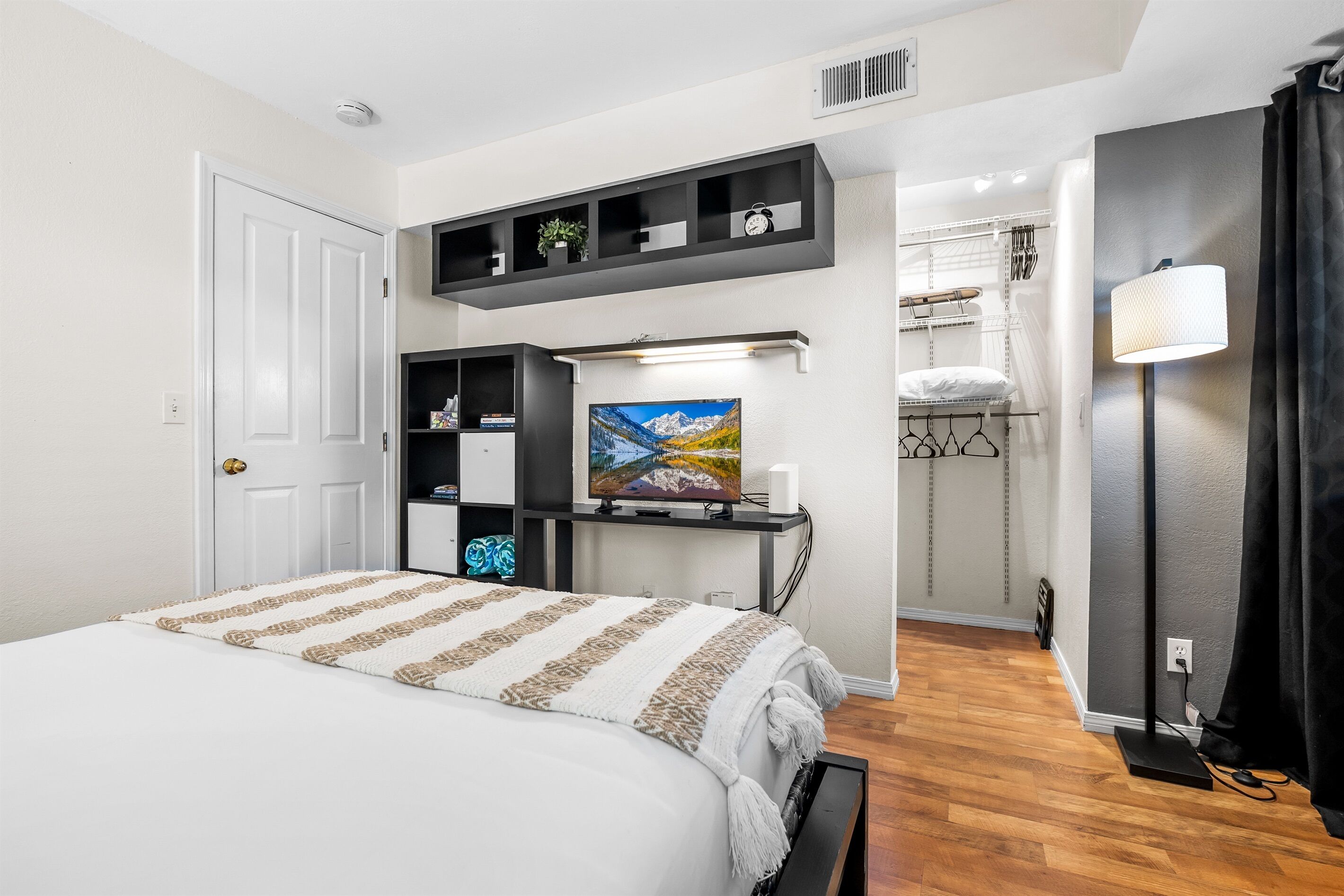 Desk, iron/ironing board, free WiFi, bed sheets