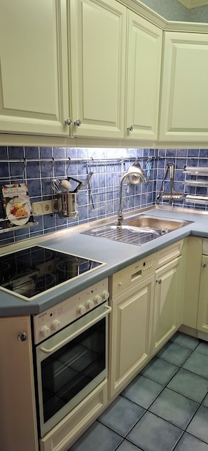 Private kitchen - Vacation apartments in the historic district of Berlin-Mitte. (Berlin)