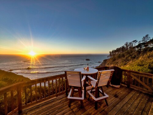 Moon Star Cottage | Hot Tub, Ocean Front | Gualala