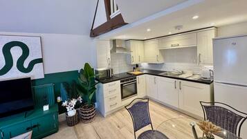 Fridge, microwave, oven, dishwasher