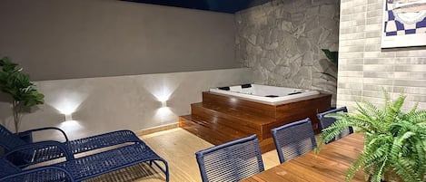 Appartement | Baignoire à remous extérieure