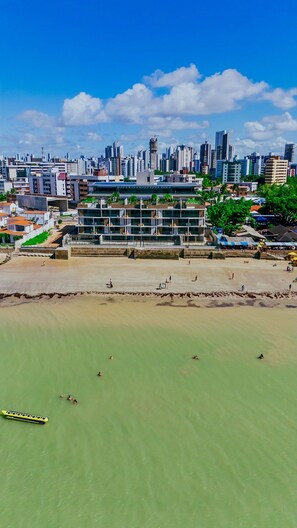 On the beach, white sand - Avoante (João Pessoa)