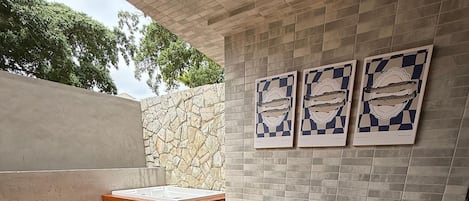 Apartment | Outdoor dining