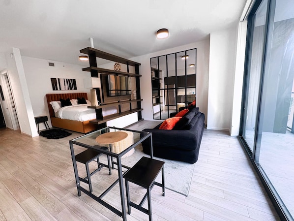 Interior - Cozy Spacious Studio in the heart of Miami with FREE parking (Miami)