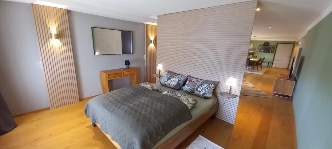 Free WiFi, bed sheets, wheelchair access