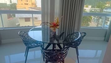 Basic Apartment | Terrace/patio