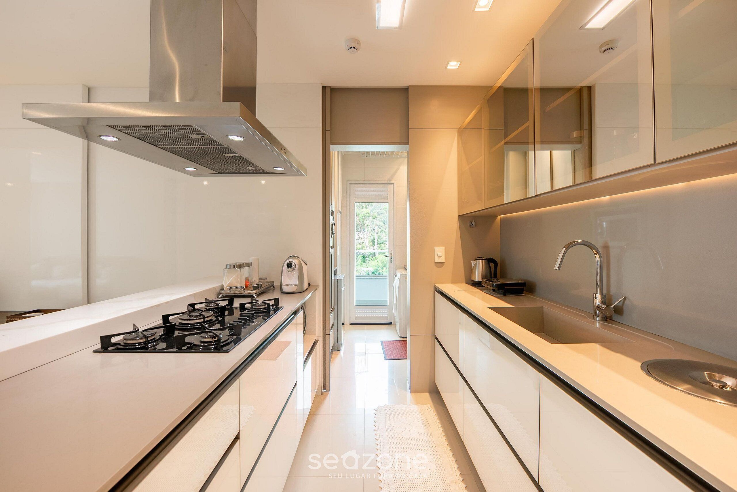 Basic Apartment | Private kitchen