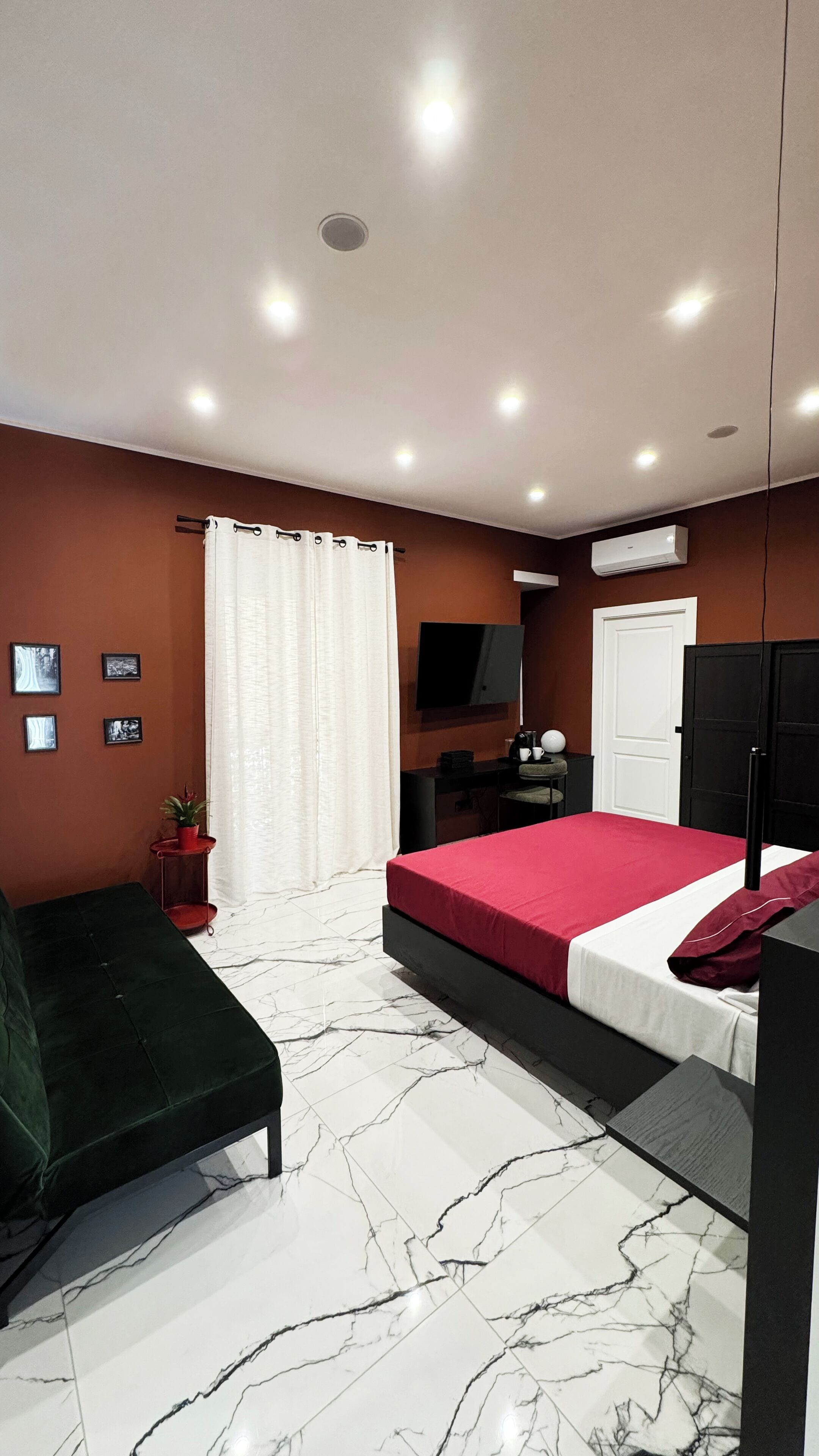 1 chambre, fer et planche à repasser, Wi-Fi gratuit, draps fournis