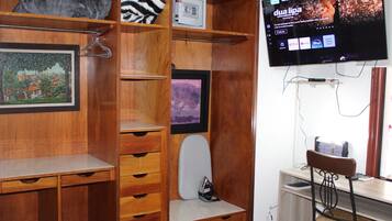 Basic Double Room | In-room safe, desk, laptop workspace, iron/ironing board