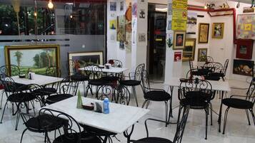 Free daily self-serve breakfast