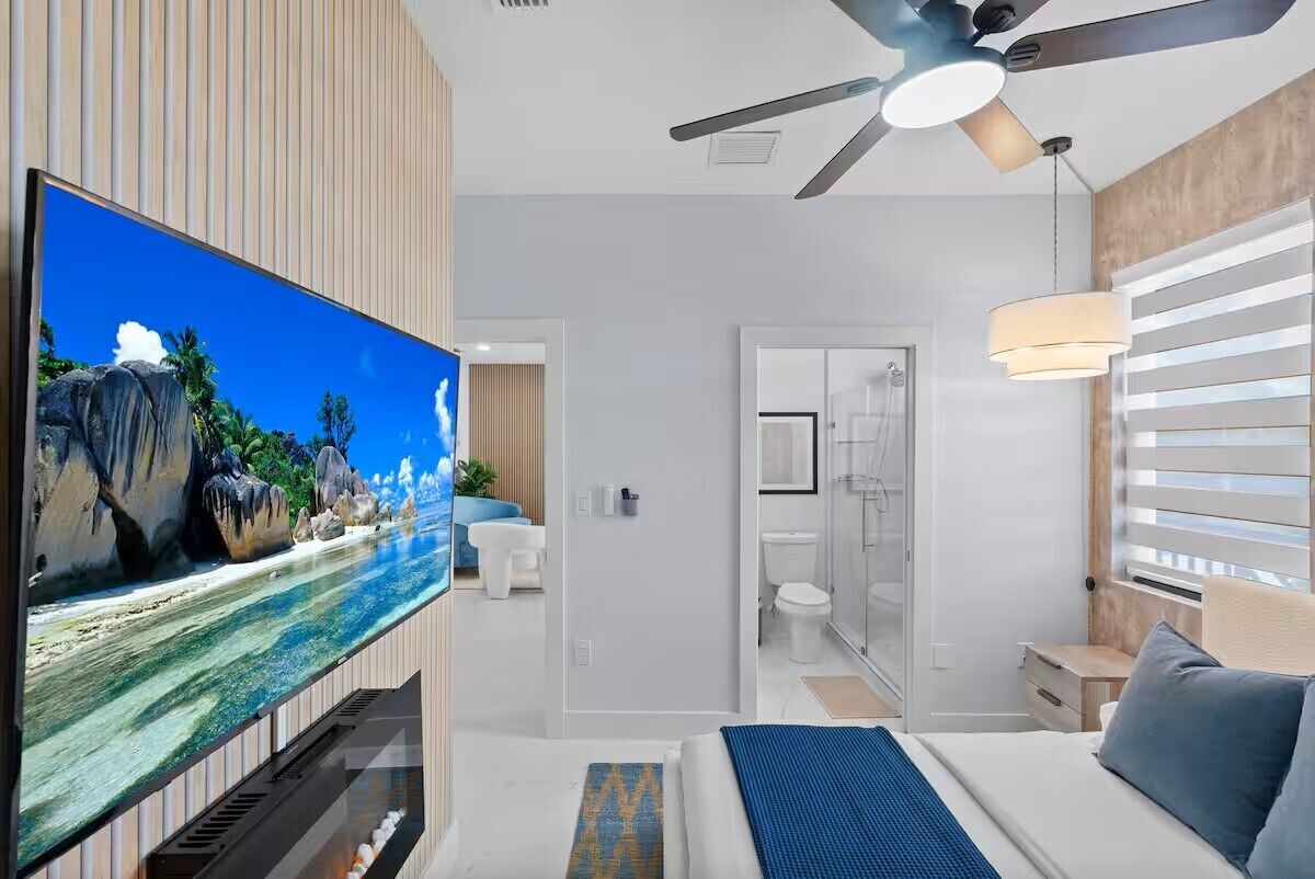 2 bedrooms, iron/ironing board, WiFi, bed sheets