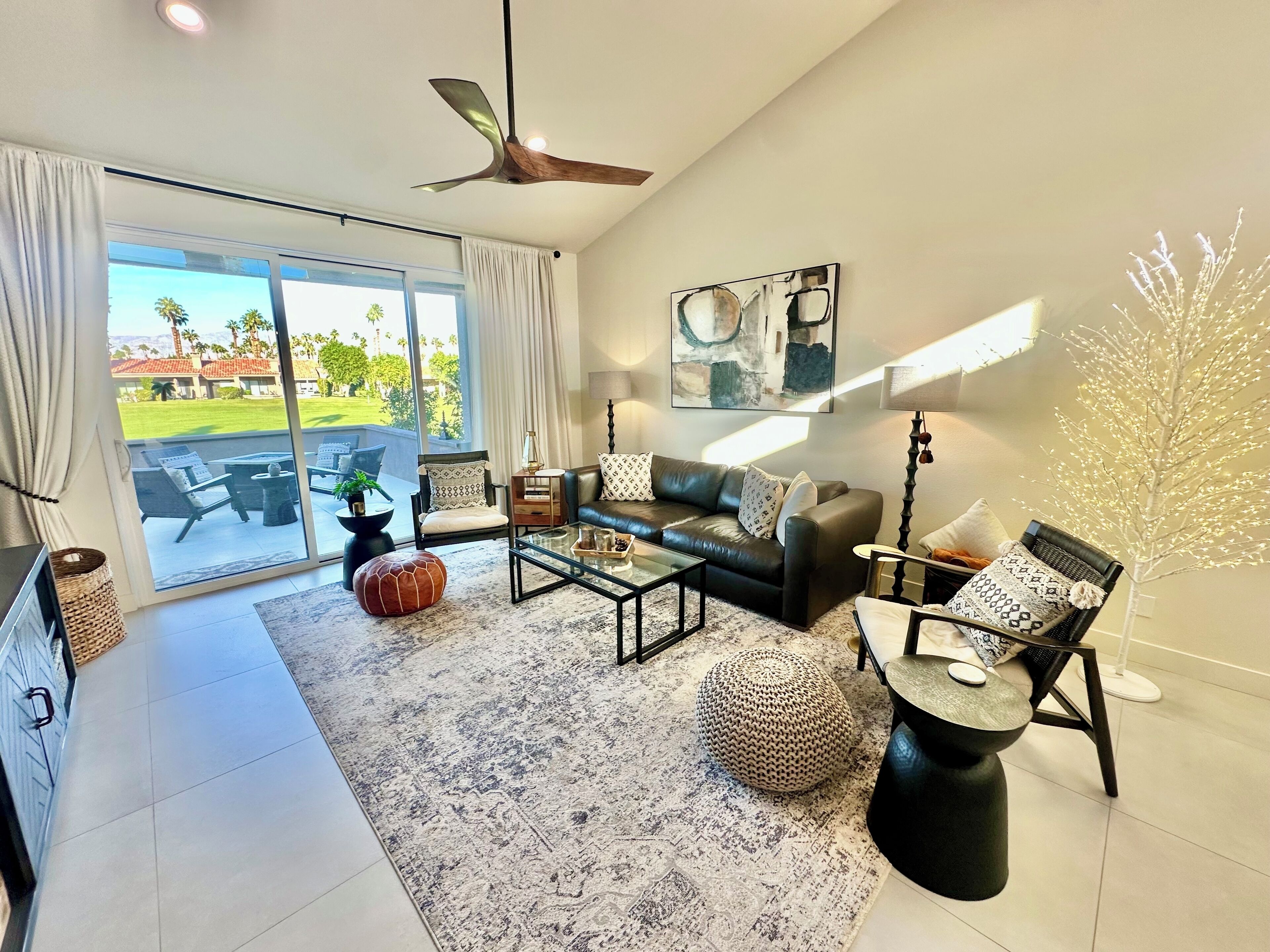 Smart-TV og stereoanlegg