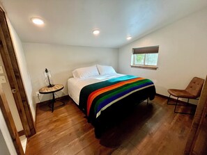 2 bedrooms, travel cot, free WiFi, bed sheets - Peaceful 2-bedroom house in charming Seeley Lake (Seeley Lake)