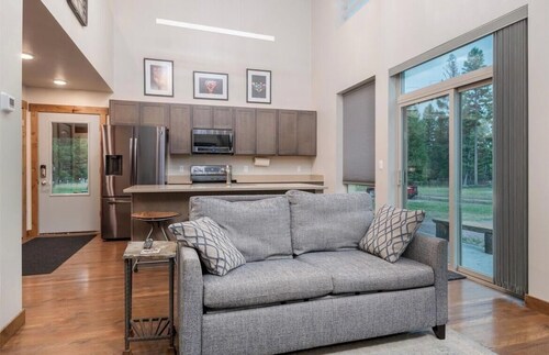 Peaceful 2-bedroom house in charming Seeley Lake