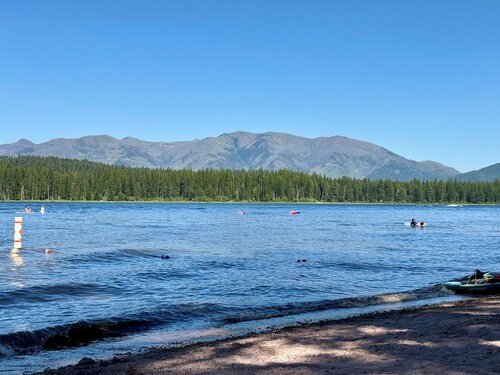 Peaceful 2-bedroom house in charming Seeley Lake