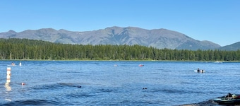 Peaceful 2-bedroom house in charming Seeley Lake