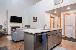 Interior - Peaceful 2-bedroom house in charming Seeley Lake (Seeley Lake)