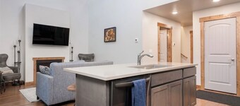 Peaceful 2-bedroom house in charming Seeley Lake