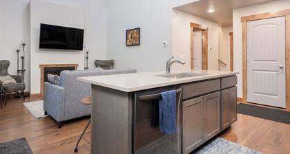 Peaceful 2-bedroom house in charming Seeley Lake