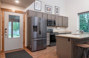 ميكروويف، فرن، موقد طهي مسطح، غسالة أطباق