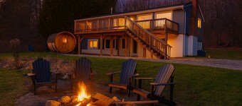 The Perfect Muskoka Getaway - Waterfront  • Sauna • Fire Pit • Ping Pong & Darts