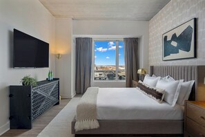 Schreibtisch, Bügeleisen/Bügelbrett, kostenloses WLAN, Bettwäsche