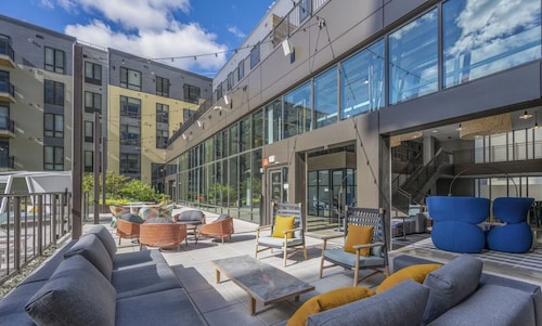 Stylish 1BR in Assembly Square | Pool, Gym & Views