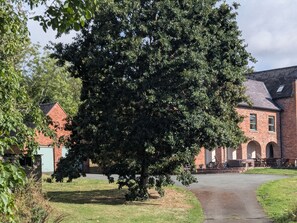 Exterior - Gaer Hall (Welshpool)