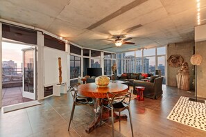 Interior - Downtown Luxury Penthouse (San Diego)