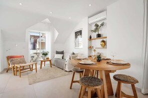 Dining - Romantic Getaway by Costarentals - Ref 55 (Fuengirola)