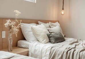 Zimmersafe, Bügeleisen/Bügelbrett, kostenloses WLAN, Bettwäsche