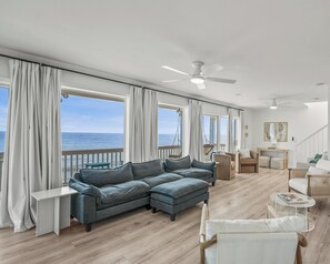 Smart TV, DVD player - Marvelous 4-bedroom Oceanfront home in Harbor Island (Harbor Island)