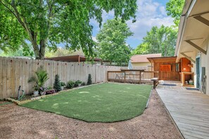 Terrace/patio - Spacious 3BR/3BA Retreat with Swim Spa Near Guadalupe River in New Braunfels (New Braunfels)