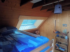Iron/ironing board, travel crib, free WiFi, bed sheets