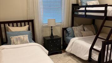 2 soveværelser, strygejern/strygebræt, gratis Wi-Fi, sengetøj