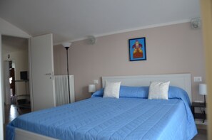 三人房, 私人浴室, 城市景 | 隔音、免費 Wi-Fi