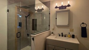 Hair dryer, towels - Large Private White Mountains Retreat • Hot Tub • Theater • Wi-Fi (Haverhill)