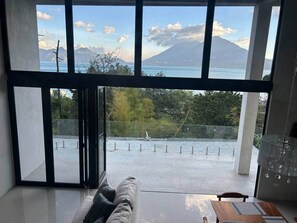 TV - Casa Verapaz - Carina (1 Bedroom + Loft) (Santa Catarina Palopó)