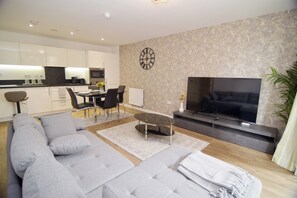 Living area - Apartment - Sleeps 5 & Pets Allowerd (London)