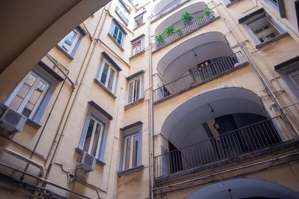 واجهة المنشأة