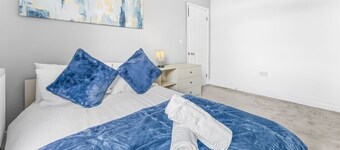The Royal Stay at Queens Hill | Sleeps 10