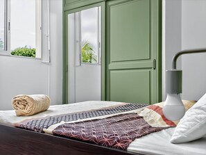 Comfort House, Garden View | Iron/ironing board, free WiFi, bed sheets