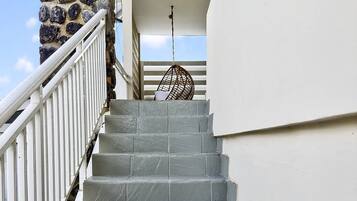 Handrails in stairways