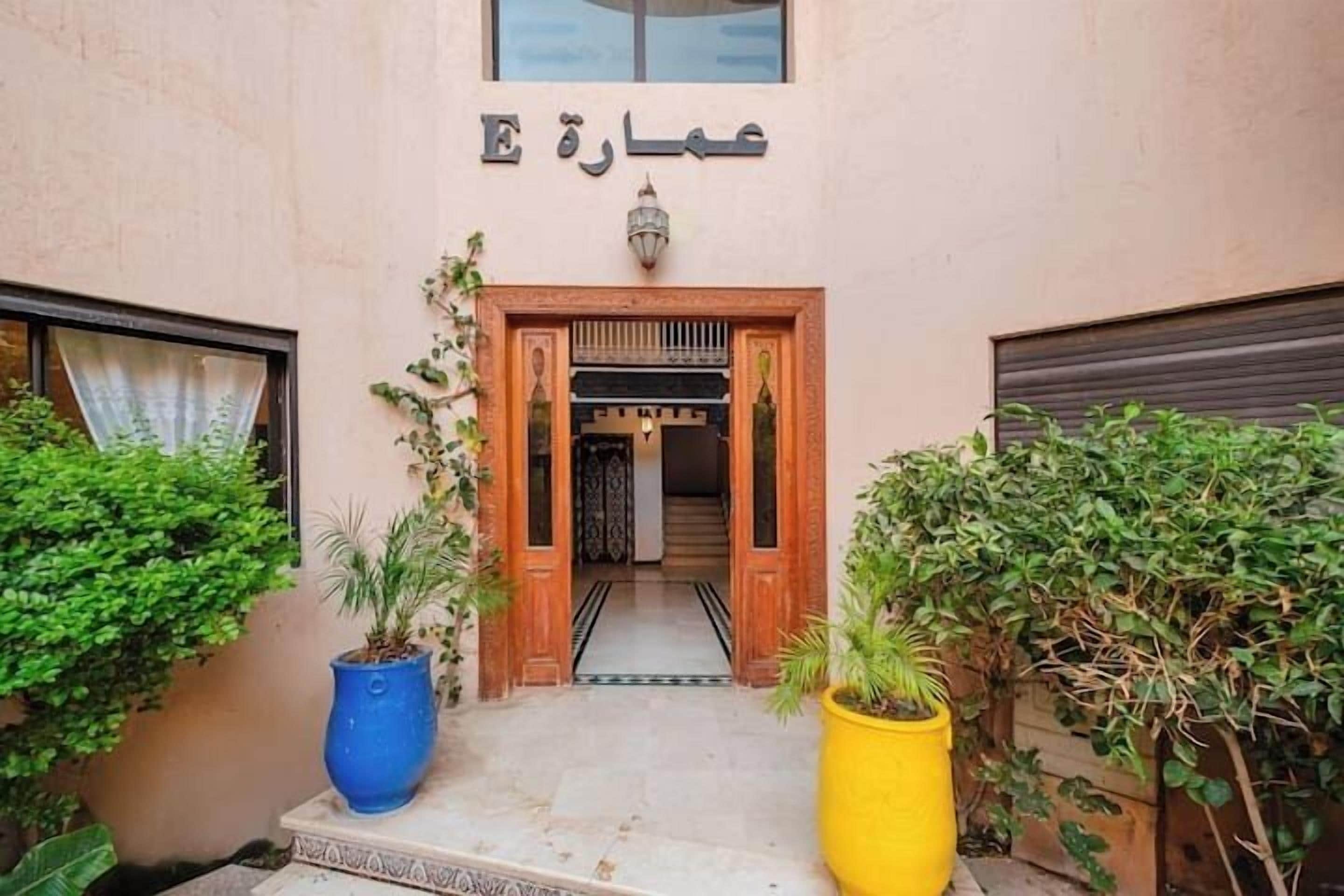 المنشأة من الخارج