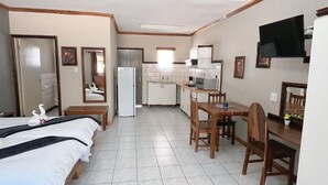 Superior Room | Desk, free WiFi - Ngandu Hotel - Rundu (Rundu)