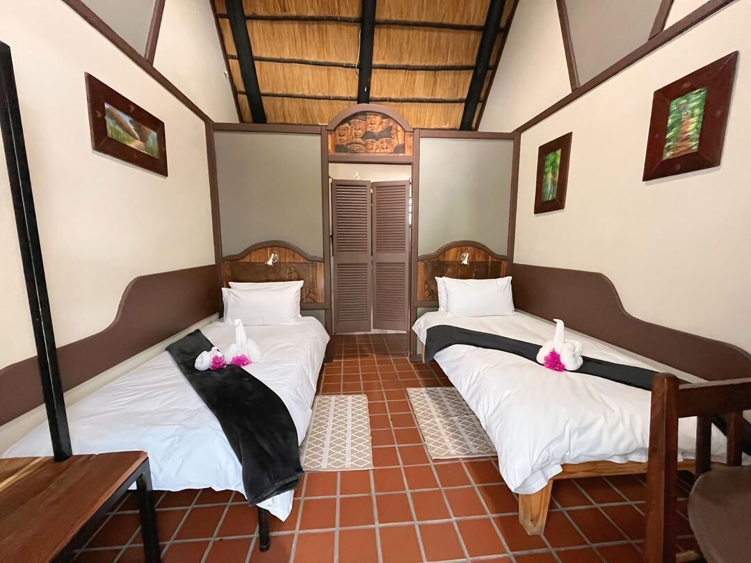 Schreibtisch, kostenloses WLAN