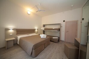 Tripla Comfort, balcone | Una cassaforte in camera, Wi-Fi gratuito