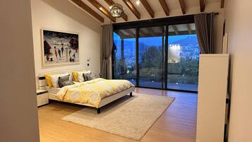 Fer et planche Ă repasser, Wi-Fi, draps fournis